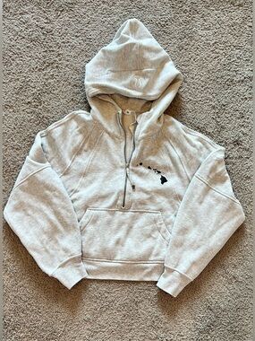 lululemon athletica Light Gray Half-Zip Hoodie with Island Graphic